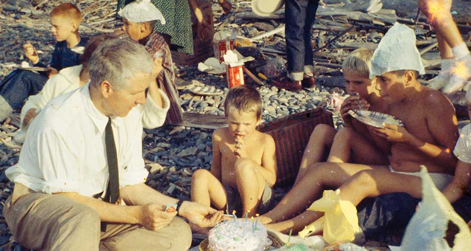 Dan Kiley with Children at Beach Birthday Party