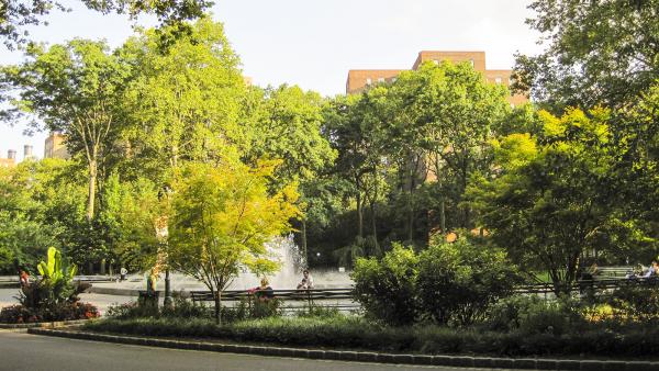 NY_NYC_StuyvesantTown_48_JacquelynWalsh_2011_Signature.jpg NY_NYC_StuyvesantTown_48_JacquelynWalsh_2011_Signature.jpg