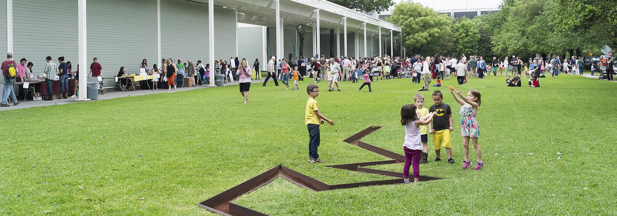 67054_hero_MenilCollectionCampus.jpg 67054_hero_MenilCollectionCampus.jpg
