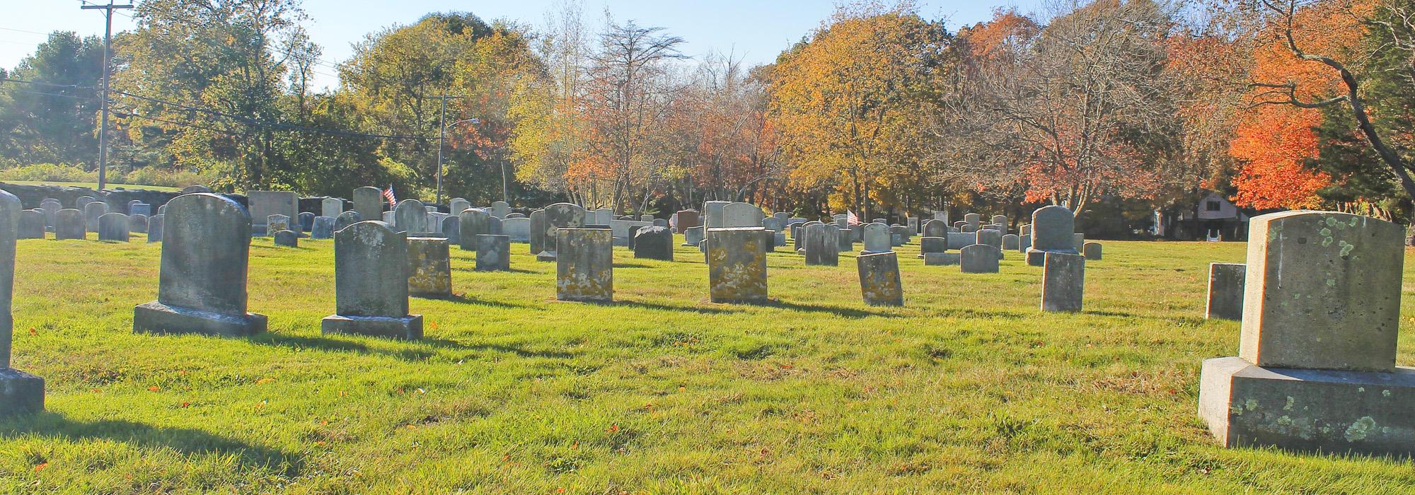 Portsmouth Friends Meetinghouse Parsonage and Cemetery, Portsmouth, RI