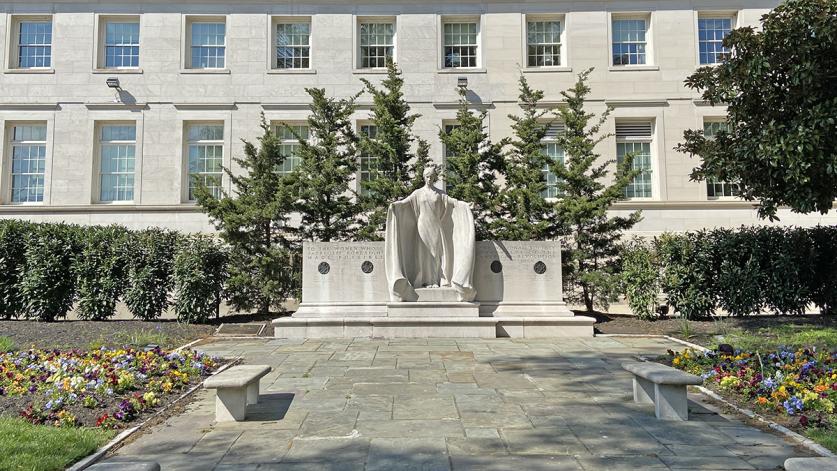 Founders Monument, Daughters of the American Revolution headquarters by Gertrude Vanderbilt Whitney, Washington, DC