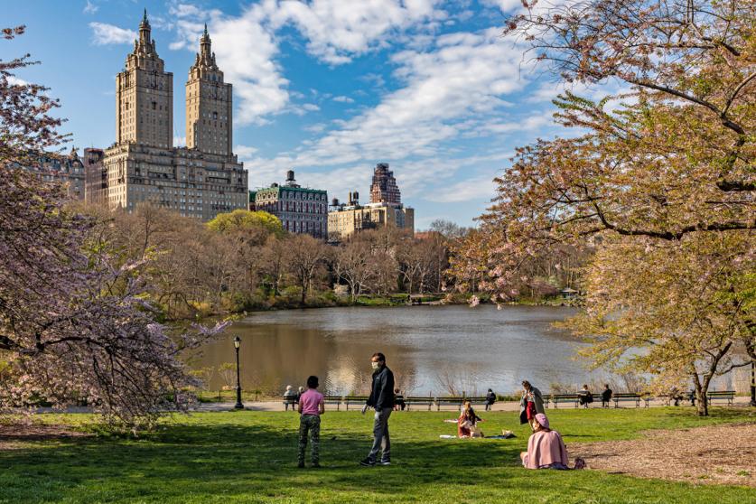 Central Park on Easter Sunday 2020 with People Observing Social Distancing