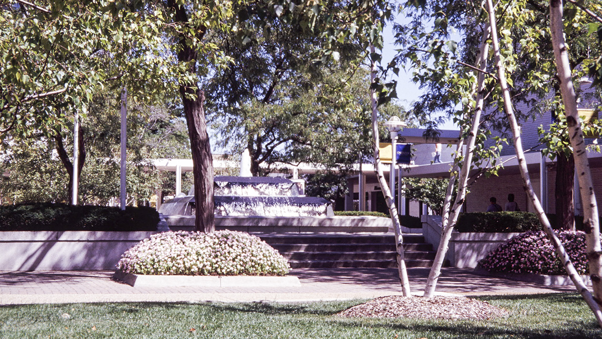 Oakbrook Center, Oakbrook, IL 1962  Chicago pictures, Chicago photos,  Chicago history