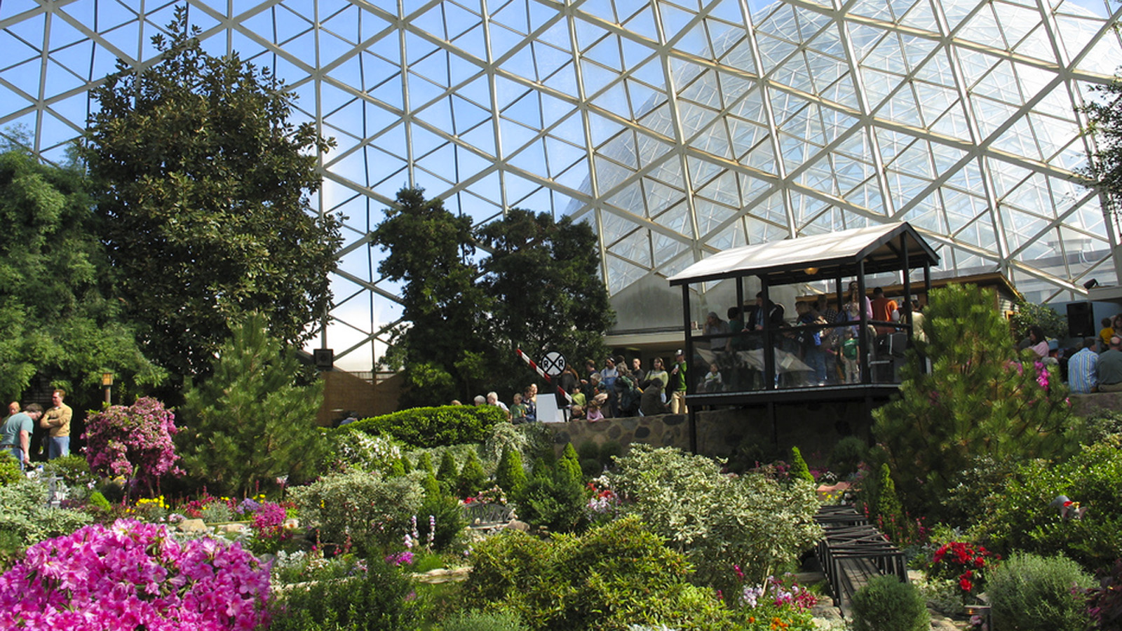 Mitchell Park Horticultural Conservatory The Cultural Landscape